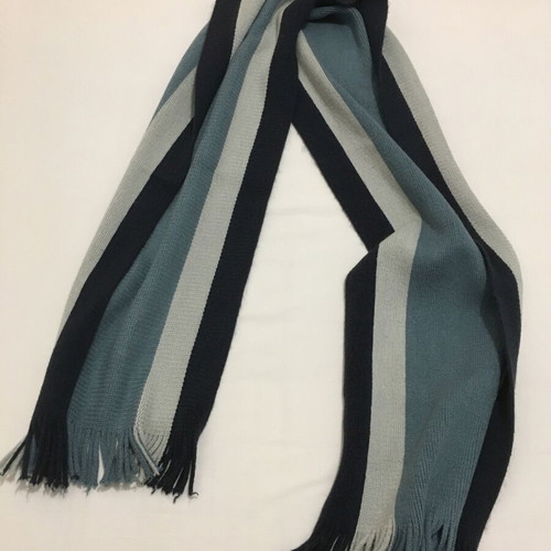Men's knitted scarf new in excellent condition