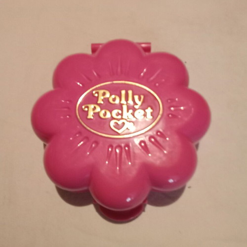 Polly Pocket like new with figures