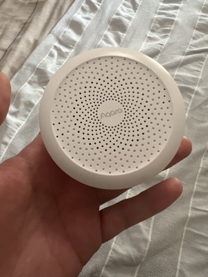 Aqara Hub M1S smart home hub like new