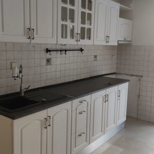 Kitchen cabinets used, excellent condition