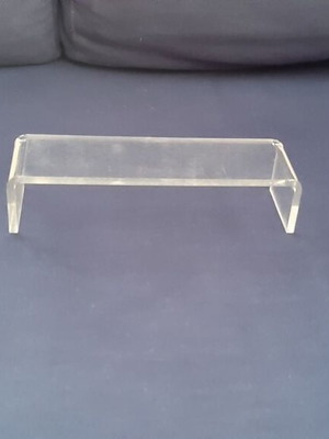 Plexiglass bridge display stand, height 4 cm