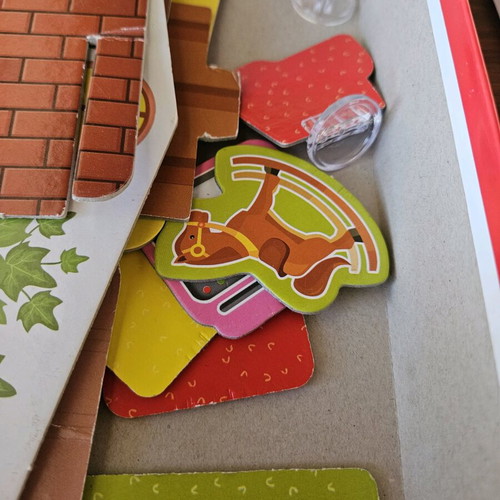 Montessori To Spiti Mou used with small missing parts