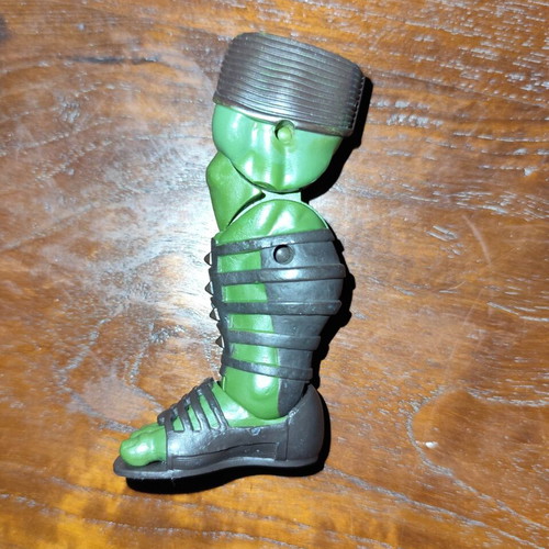 Gladiator Hulk BAF Right Leg like new Marvel Legends Hasbro