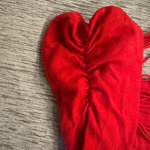 Knitted women's red blouse used, long with puff heart sleeves
