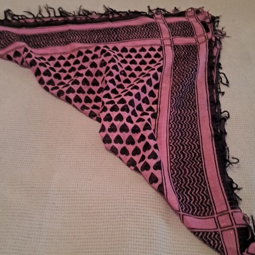 Square summer scarf with heart patterns pink black, like new