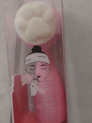 Hello Kitty Face Cleaning Brush new