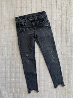Zara women's pants size M, black and grey