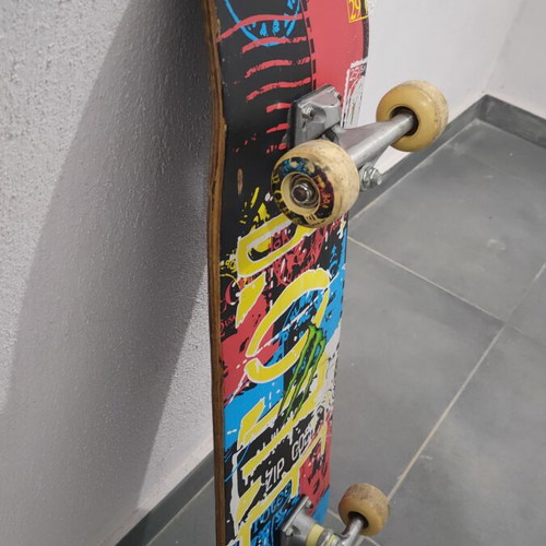 Skateboard used, functional, size 80x20 cm