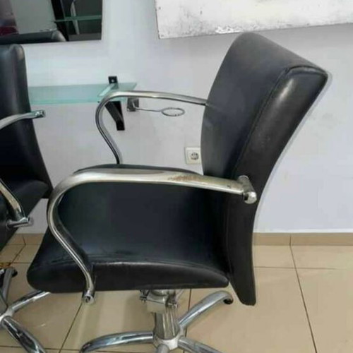 Hairdressing chairs used, set of 3