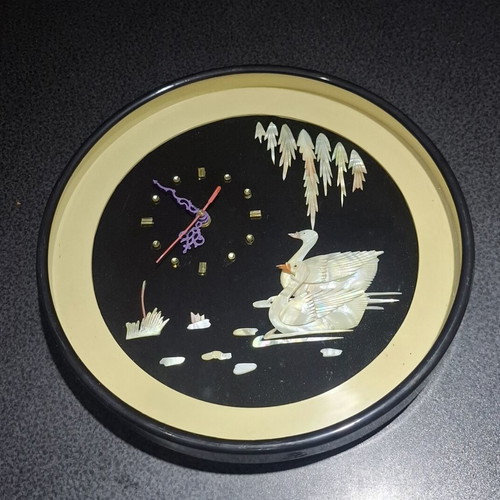 Chinese wall clock 30cm vintage, like new, mother of pearl design