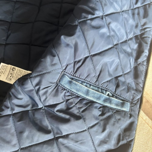 Levi's denim vest size L with quilted lining like new, blue