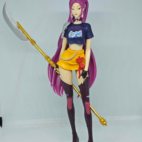 K-pop Demon Hunter collectible figure like new, 18cm