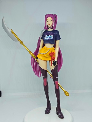 K-pop Demon Hunter collectible figure like new, 18cm