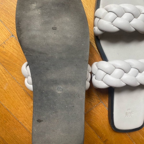 Hm sandals gray like new, size 40