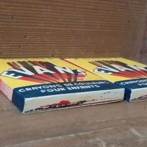 Collectible pastel boxes like new, 2 pieces for children