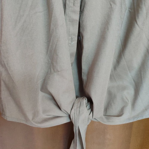 Sleeveless cotton shirt with tie like new, grey-beige
