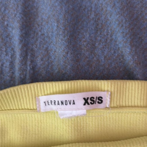 Crop top yellow used, sizes XS and S