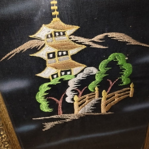 Embroidered old frame with Japanese embroidery used 47×28