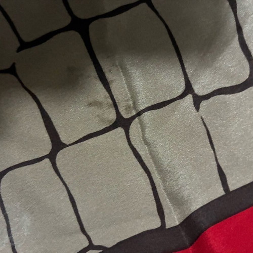 Valentino vintage scarf used, 100% silk, beige and red