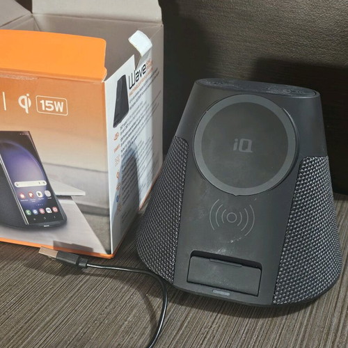 IQ Wave Home Speaker like new, portable Bluetooth