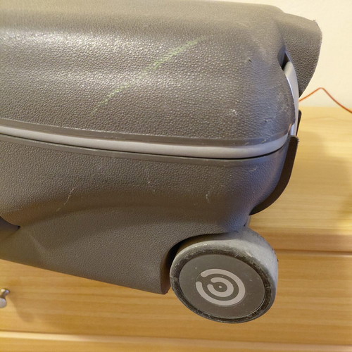 Samsonite cabin suitcase used with hard shell and lock