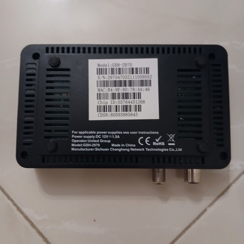 Nova decoder like new with remote and accessories