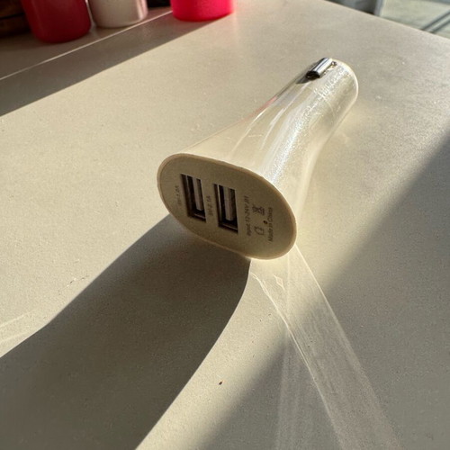USB Dual Port 12W Car Charger white used