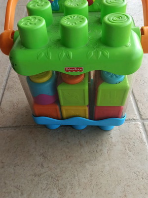Κυβάκια Fisher Price μεταχειρισμένα σε βαλιτσάκι