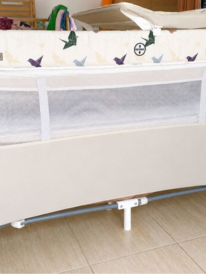 Chipolino Bella playpen with second level for infant