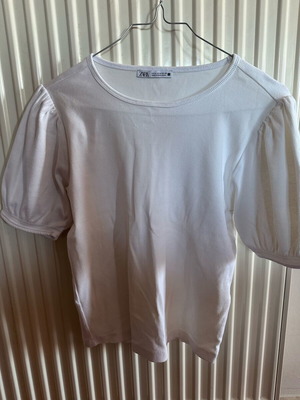 Zara women's blouse used, wide sleeve with elastic, size M