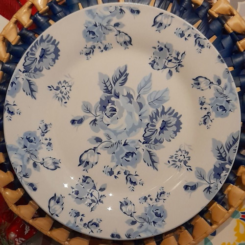 Porcelain plates vintage like new, set of 3, blue-sky shades