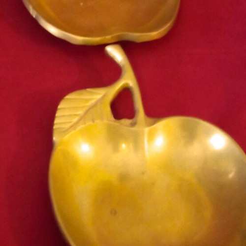 Bronze apples like new