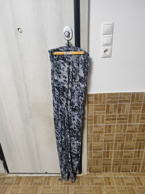 Women's jumpsuit with grey-black floral print and elastic waist