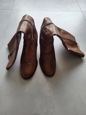 Pedro Miralles Tall Boots No 37 used, brown-beige