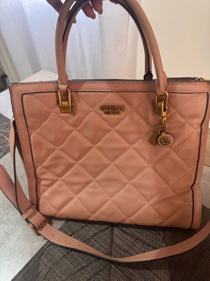 Guess handbag large size used with small defect on handle