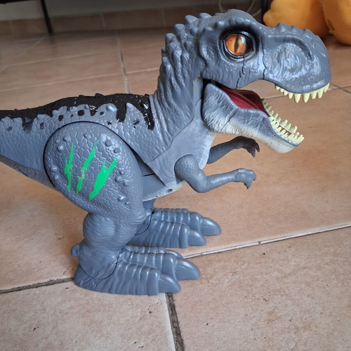 Zuru Robot Trex Attacking With Sound And Movement Like New