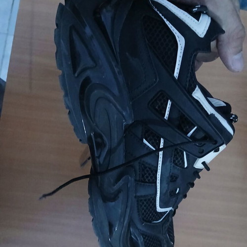 Guess men's shoes like new, black, size 44