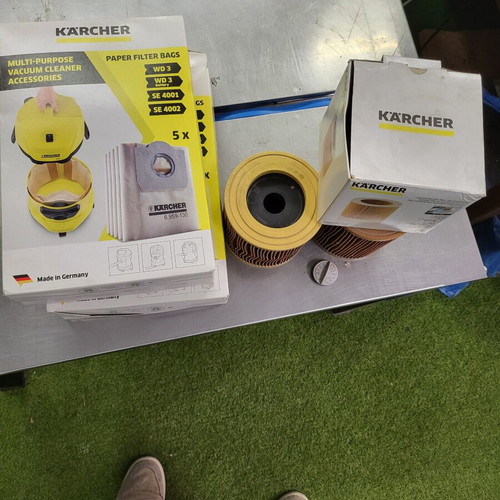 Kärcher replacement set like new, 2 filters and 8 bags for WD 3, SE 4001