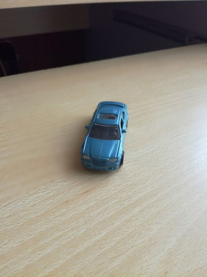 Метална играчка кола