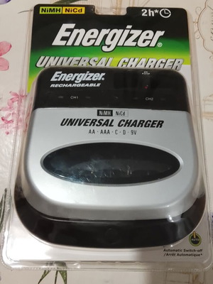 Energizer Universal Φορτιστής για μπαταρίες AA AAA C D 9V καινούργιο