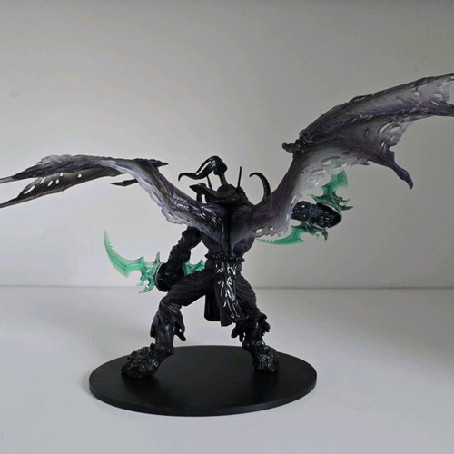 WOW Illidan Stormrage figure 22cm new with box