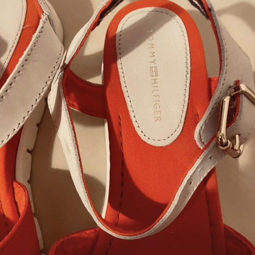 Tommy Hilfiger red criss-cross sandals size 40 like new