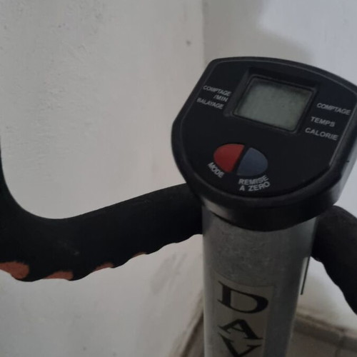 Fitness stepper used for leg strengthening