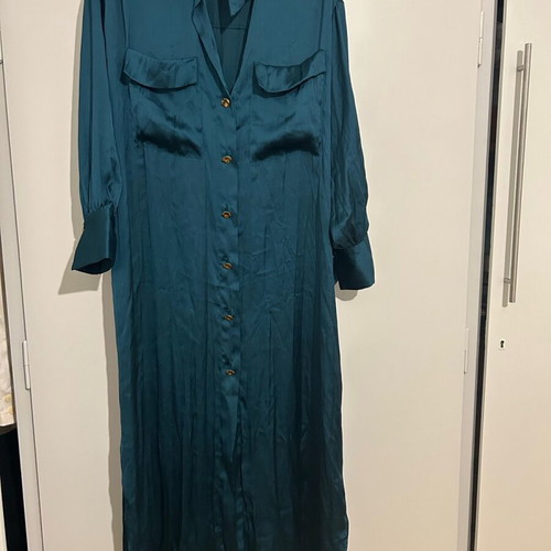 Zara satin-type petrol dress like new without belt