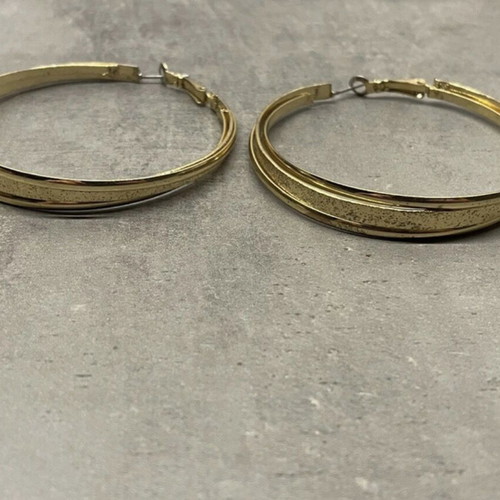 Y2K golden hoop earrings Jewelor like new, triple hoop effect