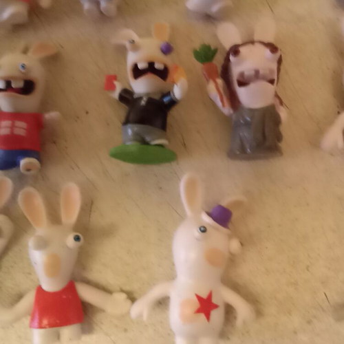 Rabbits figures like new pack