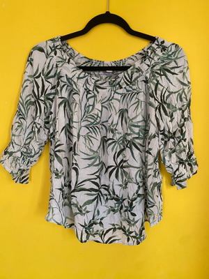 Esprit Carmen blouse airy off shoulder white green floral S like new