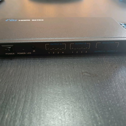 Matrix switch 4x2 1080p μεταχειρισμένο