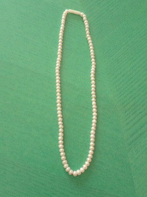 Vintage necklace with freshwater potato pearls, like new, 44 cm