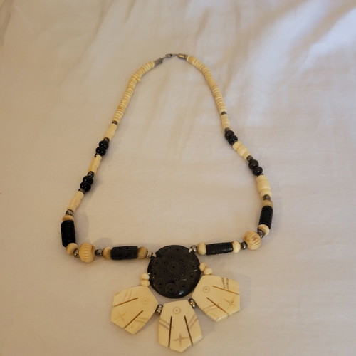 Ethnic necklace unisex